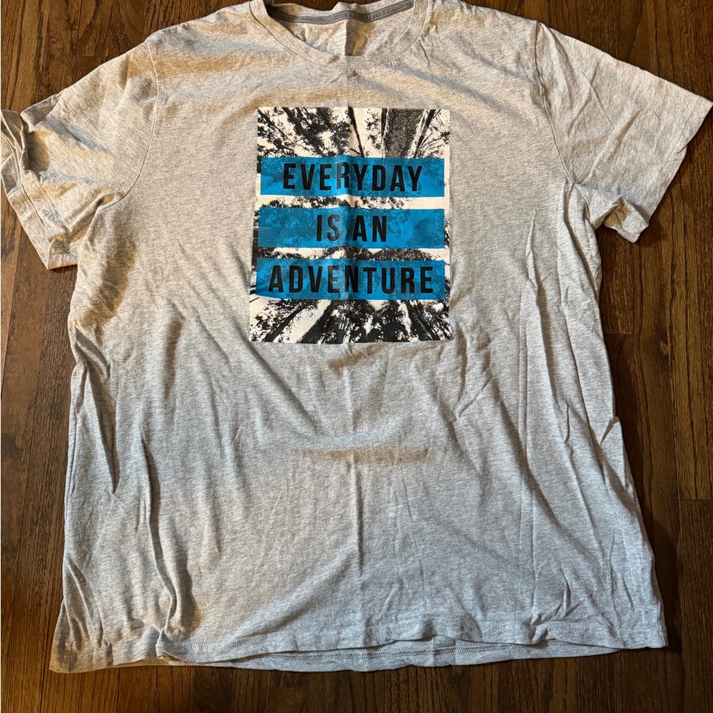 Old Navy Gray and Blue Adventure Graphic Tee